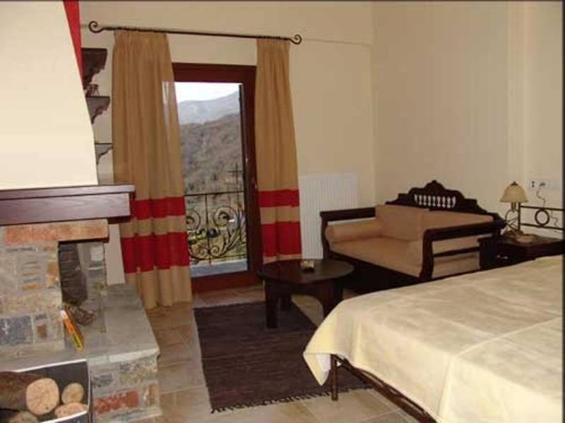 Hotel Erotas Áyios Dhimítrios Kültér fotó