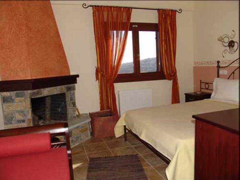 Hotel Erotas Áyios Dhimítrios Kültér fotó