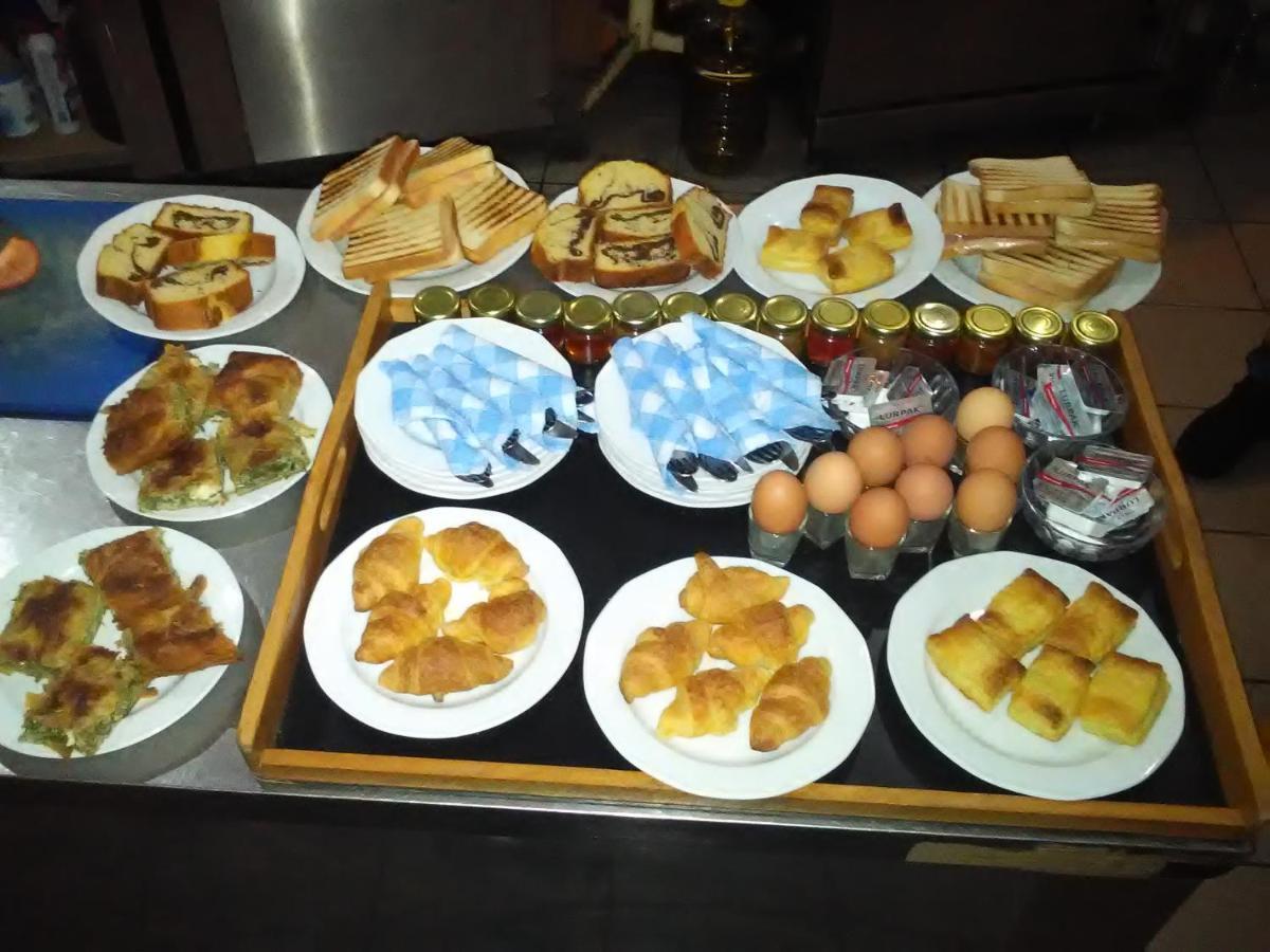 Hotel Erotas Áyios Dhimítrios Kültér fotó